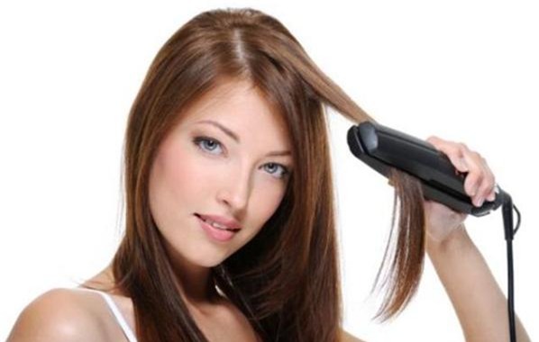 Ép tóc thẳng gây nhiều mặt hại cho tóc