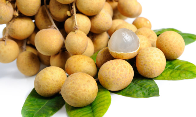 Nhãn là trái cây phổ biến của mùa hè ở nhiều nước châu Á, có thể ăn tươi hoặc sấy khô. Ảnh minh họa