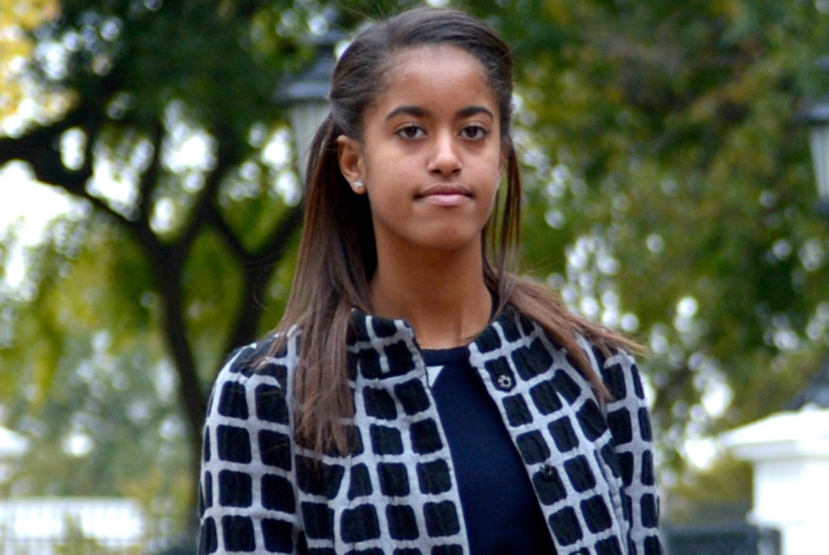 Con gái Tổng thống Mỹ - Malia Obama – đang bị vướng vào tin đồn sử dụng cần sa