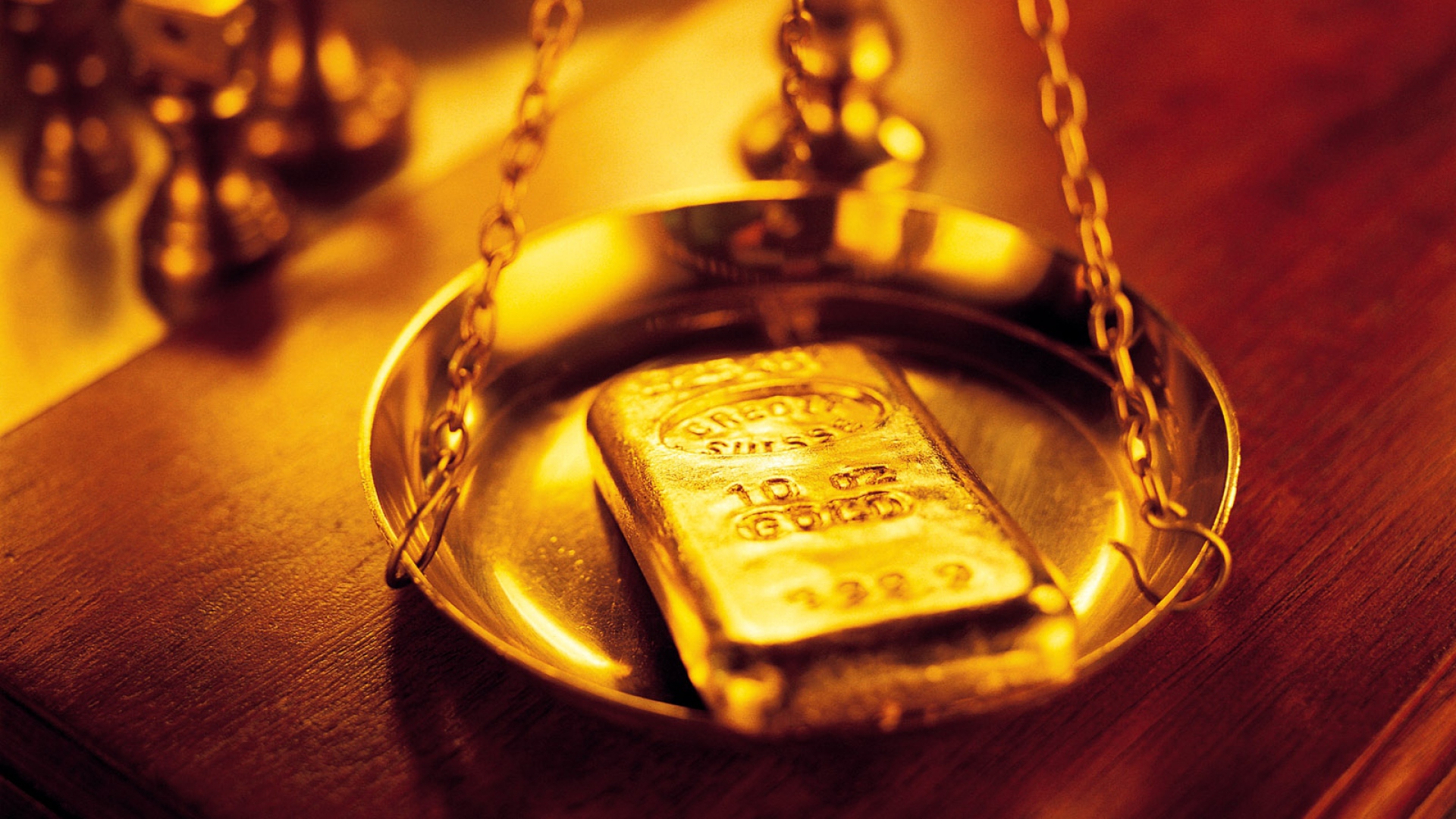 Trái với đà giảm của giá vàng trong nước, giá vàng hôm nay trên thị trường thế giới lại tăng nhẹ