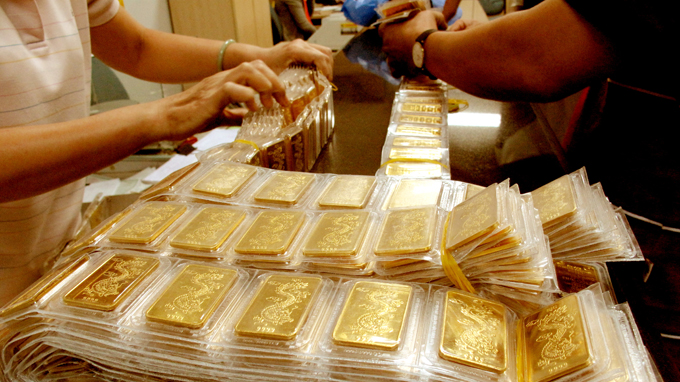 Giá vàng trong nước đã có một tuần biến động mạnh theo diễn biến của giá vàng thế giới