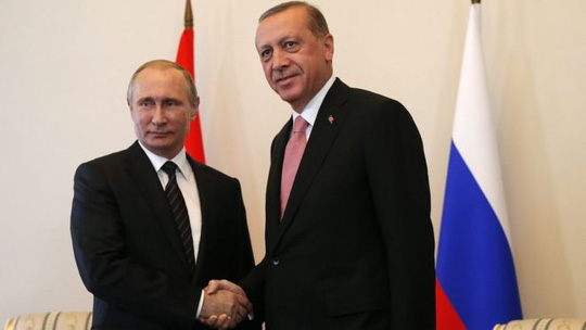 Tổng thống Putin và Tổng thống Erdogan bắt tay lần đầu tiên kể từ sau vụ máy bay Su-24 của Nga bị bắn rơi gần biên giới Syria