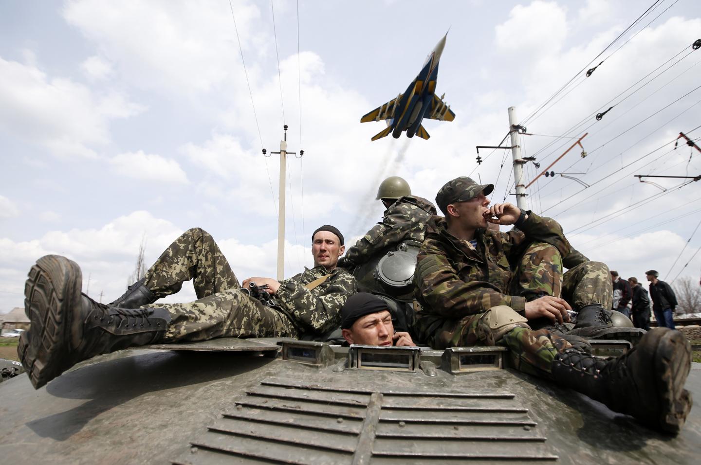 Ukraine tăng quân ở biên giới ứng phó với Nga, theo những tin tức về tình hình Ukraine mới nhất hôm nay
