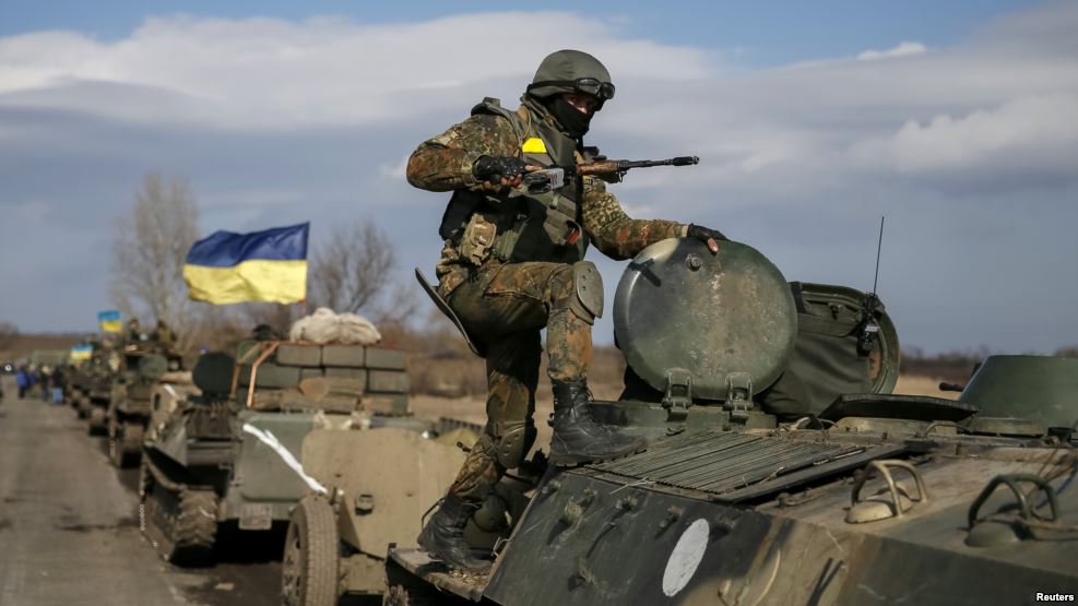 Quân đội Kiev liên tục bắn phá khu vực Donestk  và Lugansk bất chấp tình hình Ukraine ngày càng căng thẳng