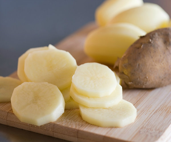 Cách làm mứt khoai tây cực đơn giản, đảm bảo ''đắt khách'' Tết này