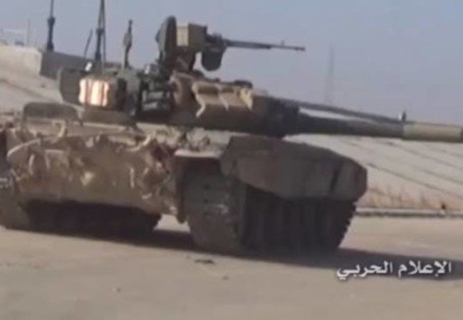Xe tăng T-90 quân đội Syria tại Aleppo