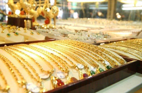 Hiện khoảng chênh lệch giữa giá vàng thế giới và giá vàng trong nước đang rất cao, ở mức 4,15 triệu đồng/lượng