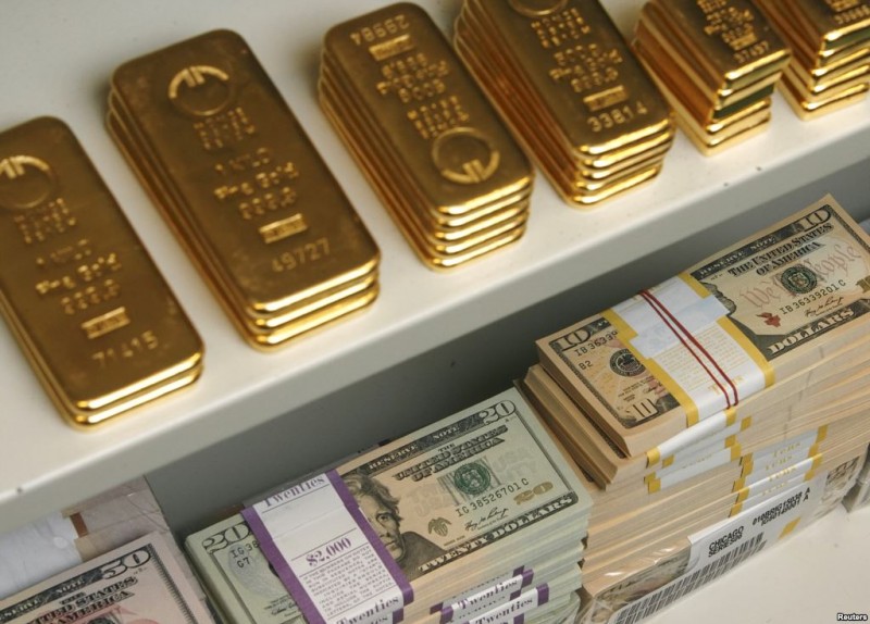 Trong khi đó, giá vàng thế giới hôm nay tiếp tục giảm mạnh do ảnh hưởng từ đồng USD