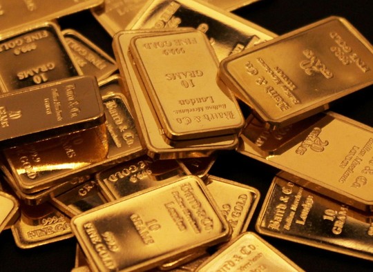 Dù giá vàng hôm nay giảm nhưng nếu tình chung cả tháng, giá vàng thế giới vẫn tăng khoảng 54 USD