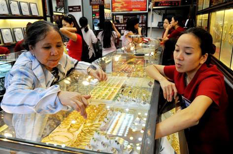Nhu cầu vàng tại Việt Nam giảm mạnh