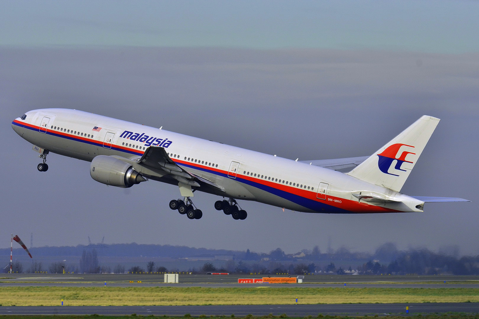 Hãng hàng không Malaysia Airlines cần đưa ra những giải pháp thay đổi hình ảnh để tồn tại