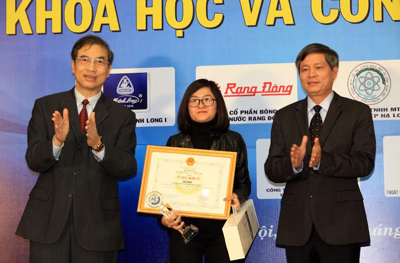 Giải thưởng báo chí về khoa học công nghệ 2015