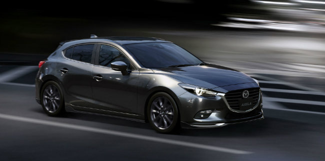 Sau khi bán tại Nhật Bản, Mazda 3 mới sẽ đổ bộ tới thị trường Úc vào đầu tháng 8 tới. Hiện chưa rõ Mazda 3 2017 có dành cho thị trường các nước Đông Nam Á hay không.