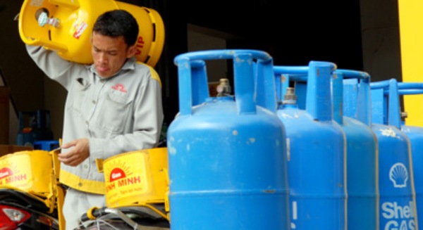 Giá gas tăng, gas tăng 5.000 đồng, bình gas 12 kg, Saigon Petro, dầu khí sài gòn