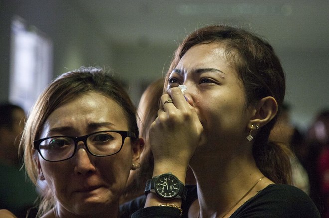 vụ máy bay AirAsia rơi, 162 hành khách mất tích, máy bay AirAsia rơi xuống biển, hàng không malaysia