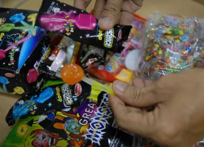 kẹo phát sáng, người tiêu dùng, cục An toàn thực phẩm, chất độc