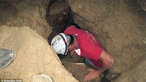 mỏ vàng huyền thoại, truyền thuyết về mỏ vàng, đá quý, nhà khảo cổ học