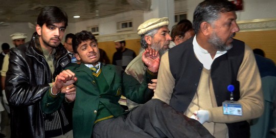 vụ thảm sát 132 trẻ em, thủ lĩnh Taliban, Pakistan, tấn công, tiêm chủng