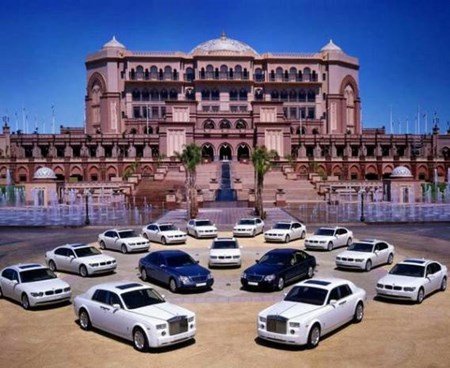 Hình ảnh những siêu xe của vị Quốc vương giàu nhất thế giới