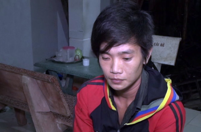 Đối tượng Phạm Thị Hận bị công an bắt giữ để điều tra về tội giết người