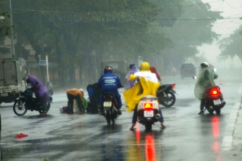 gió mạnh nguy hiểm tại Hà Nội