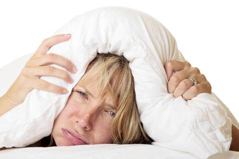 Trùm chăn kín đầu khi ngủ là cách giữ ấm cơ thể sai lầm của rất nhiều người