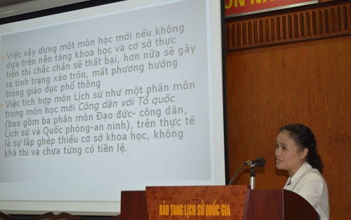 GS.TS Trần Thị Vinh tham luận tại Hội thảo