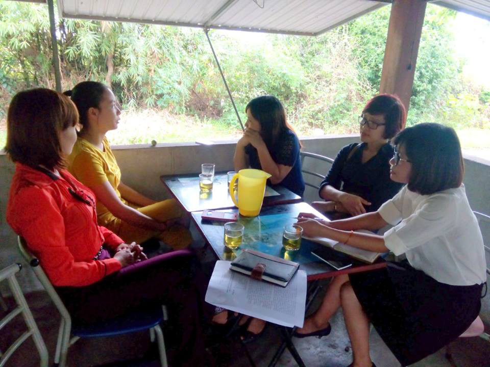 Nỗi buồn trên gương mặt của những giáo viên thuộc diện bị chấm dứt hợp đồng ở Hà Tĩnh