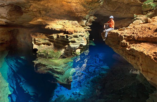 Vẻ đẹp vô hình của hang động kỳ vĩ ở Brazil Vẻ đẹp vô hình của hang động kỳ vĩ ở Brazil