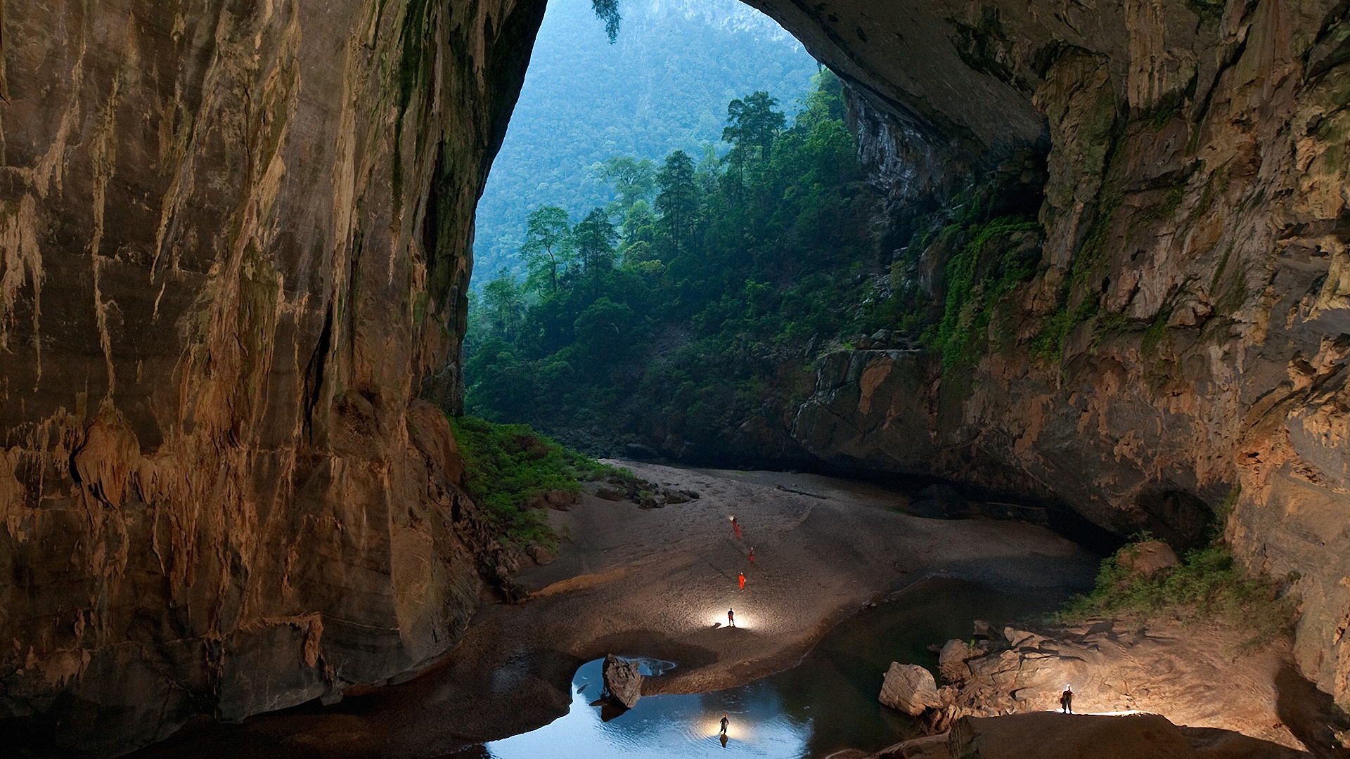 Việt Nam mong muốn giới thiệu du lịch hang động Sơn Đoòng tới du khách đến từ các quốc gia trong khu vực Đông Nam Á.