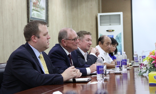 Hội đồng hạt cốc Hoa Kỳ thăm và làm việc tại Việt Nam