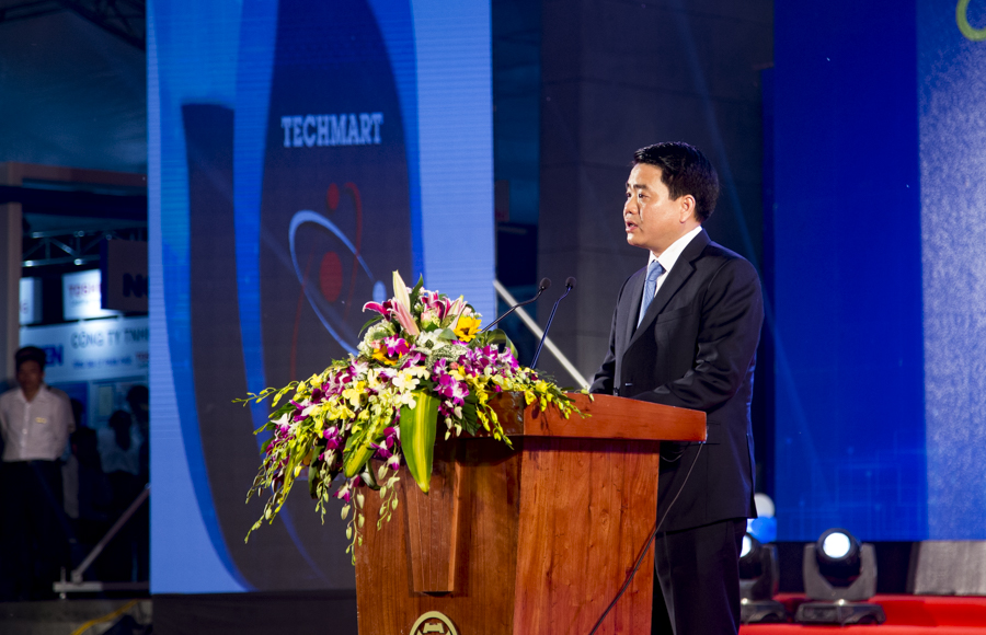 Chủ tịch UBND TP Hà Nội Nguyễn Đức Chung khẳng định “Techmart 2016 sẽ là cầu nối gắn kết hoạt động nghiên cứu khoa học với sản xuất kinh doanh, tận dụng tiềm năng, thế mạnh của KHCN phục vụ phát triển kinh tế xã hội của Thủ đô”.  