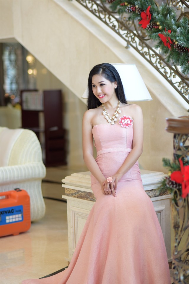 Nụ cười rạng rỡ ngọt ngào của thí sinh Hoa hậu Việt Nam