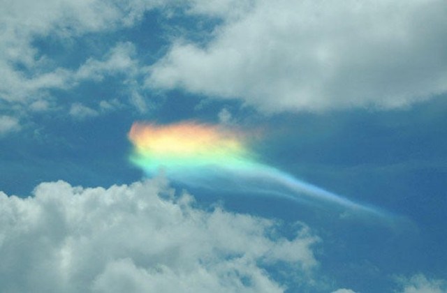 Cầu vồng lửa xuất hiện trên bầu trời bang Nam Carolina, Mỹ