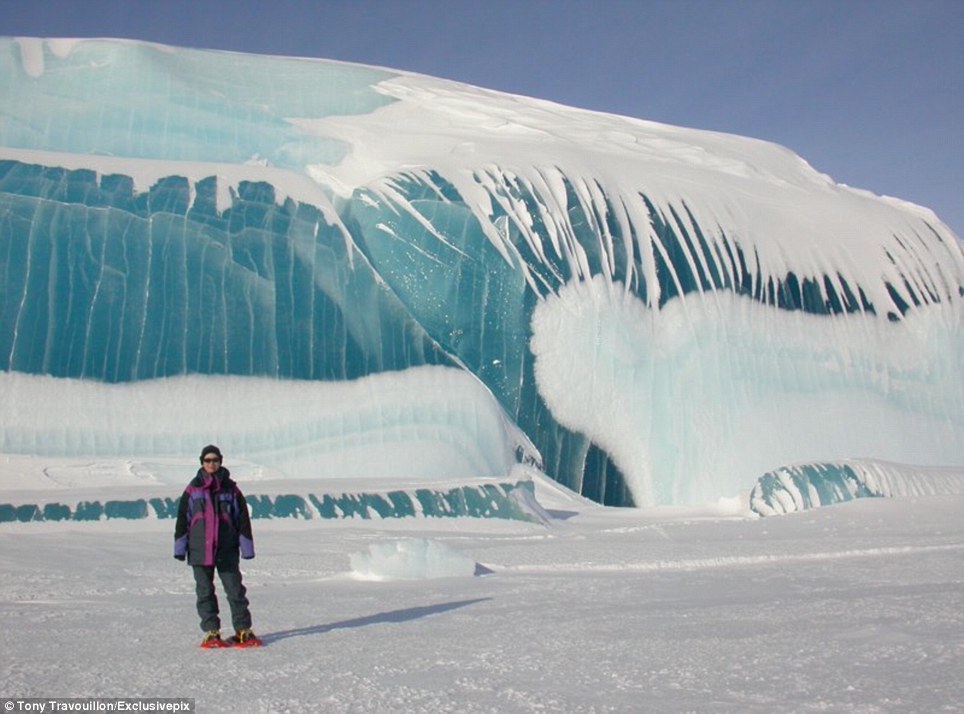 Những con sóng băng khổng lồ tại Bắc Cực được đánh giá là hiện tượng lạ, kỳ thú của thiên nhiên