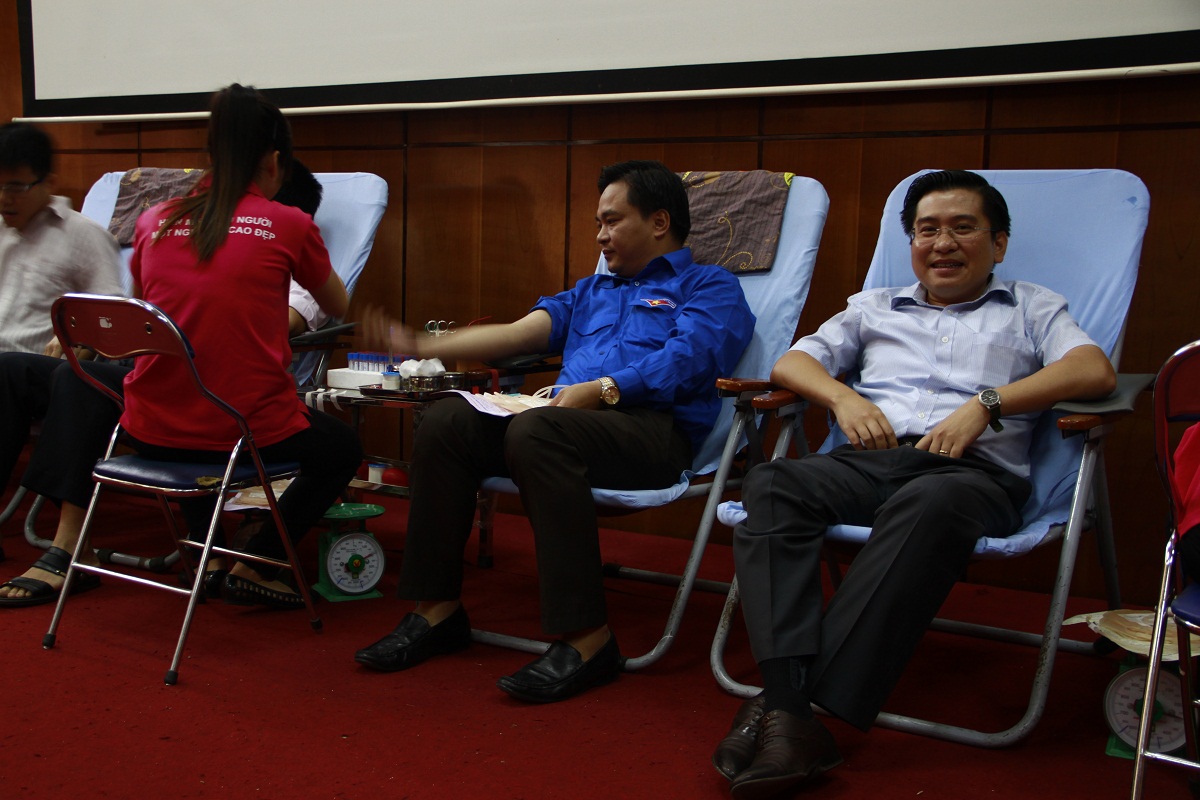 Tổng cục Tiêu chuẩn Đo lường Chất lượng, Đoàn Thanh niên Bộ KH&CN đã tổ chức Hiến máu nhân đạo hè 2015.