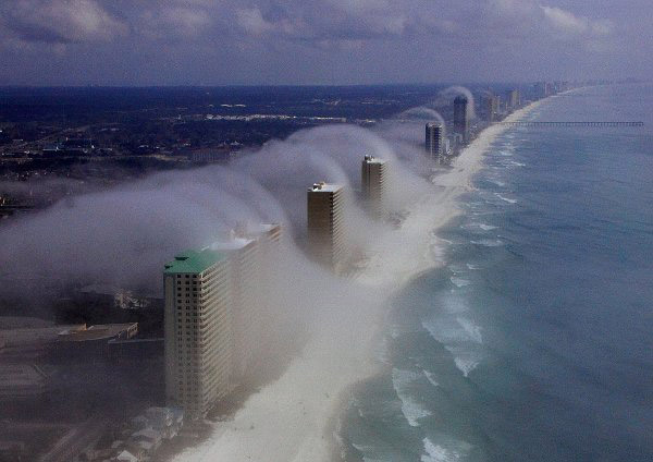 Mây sóng thần là một hiện tượng bí ẩn hiếm gặp của tự nhiên