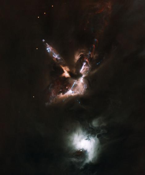 Đài quan sát Gemini đã ghi lại được màn trình diễn ánh sáng xuất hiện khi các ngôi sao được sinh ra. Tại ngôi sao mới sinh này, những tia sét siêu thanh được sản sinh ra từ lõi mây đặc. Ảnh Gemini Observatory