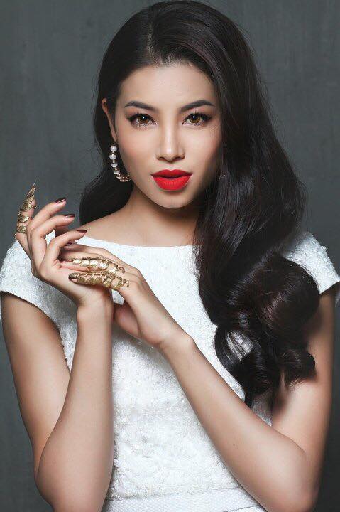 Phạm Hương rất tập trung để tỏa sáng cho đêm chung kết Hoa hậu hoàn vũ Việt Nam