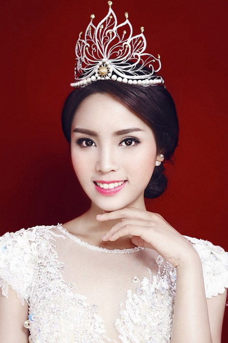 Hoa hậu Kỳ Duyên và hành trình thay đổi nhan sắc thất thường nhất showbiz Việt