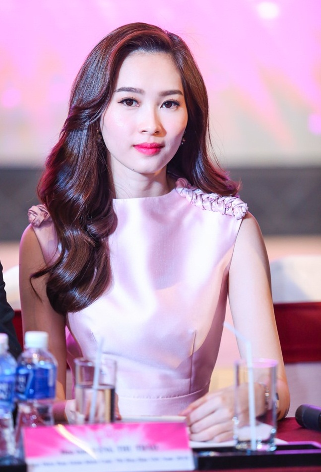 Hoa hậu Thu Thảo áp lực khi làm giám khảo HHVN 2016
