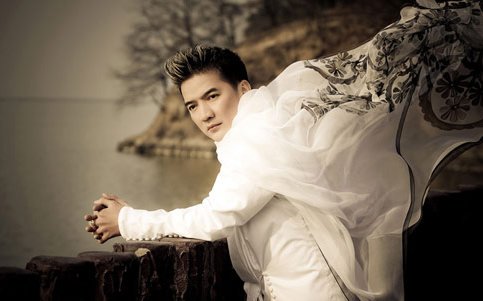 Liveshow Mùa thu trong mưa của Đàm Vĩnh Hưng diễn ra lúc 20h ngày 5/9 tại Nhà hát TPHCM