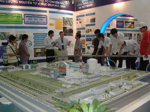 Việt Nam nhận được sự hỗ trợ từ các quốc gia và tổ chức quốc tế trong việc phát triển điện hạt nhân