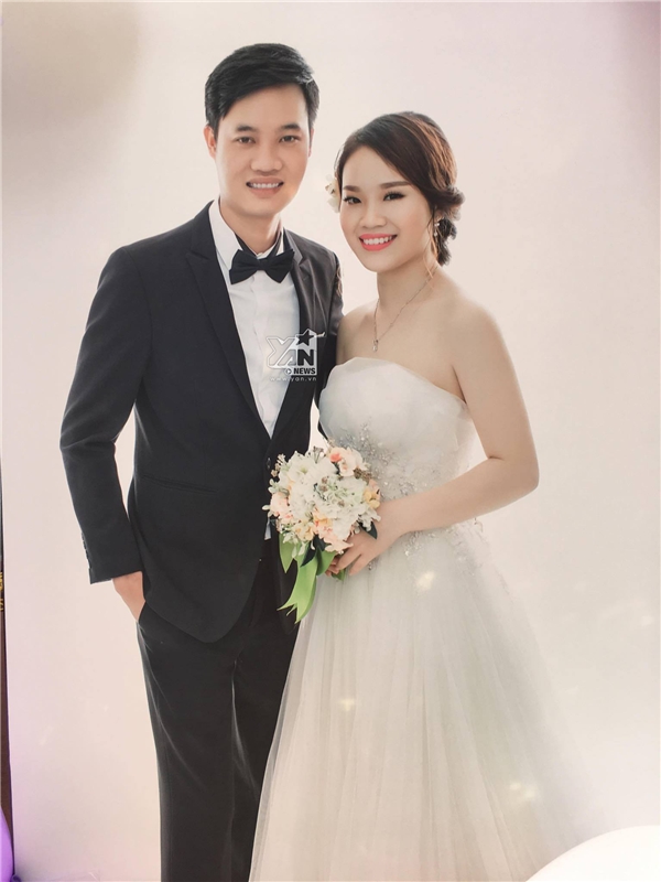 Hoa hậu Phạm Hương mặt mộc, dép lê tất bật chuẩn bị đám cưới