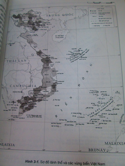 Sách giáo dục quốc phòng lớp 11 ghi chú khá chi tiết quần đảo Hoàng Sa và Trường Sa của Việt Nam