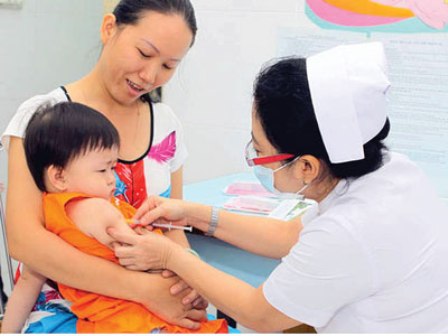 Lần đầu tiên tiêm vắc xin Sởi - Rubella mở rộng