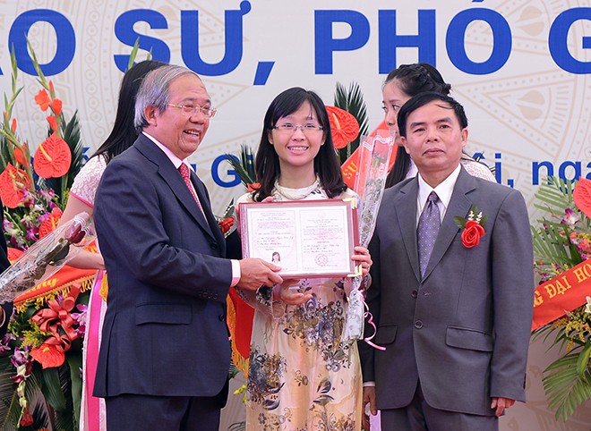 Một PGS của Hà Nội được phong năm 2013