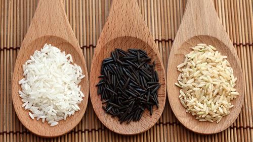Cần hiểu đúng về công dụng, cách sử dụng của gạo trắng và gạo lứt