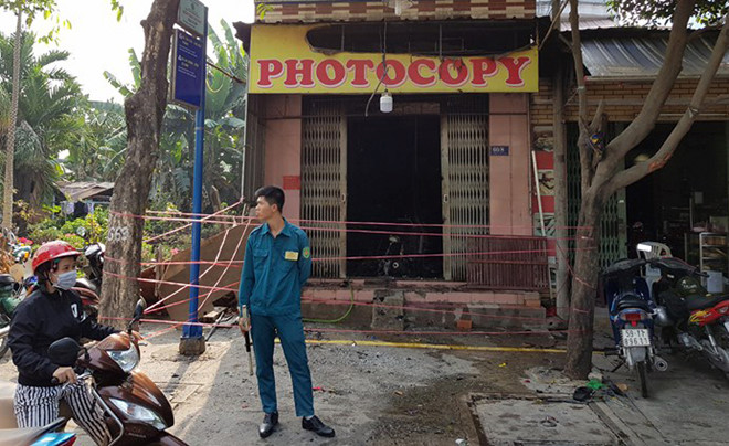 TP HCM: Tiệm photocopy bốc cháy, bé trai 2 tuổi tử vong