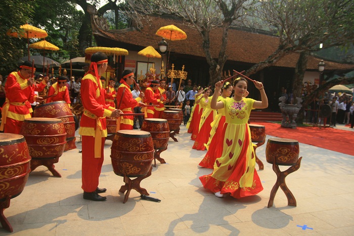 Nhiều hoạt động văn hóa được tổ chức trong lễ hội Tây Thiên
